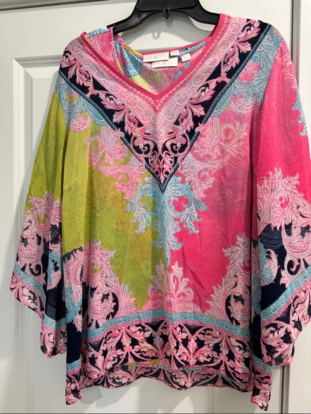 Belle by Kim Gravel  Pink, Lime & Navy Paisley V-Neck Tunic w/ matching tank SzL